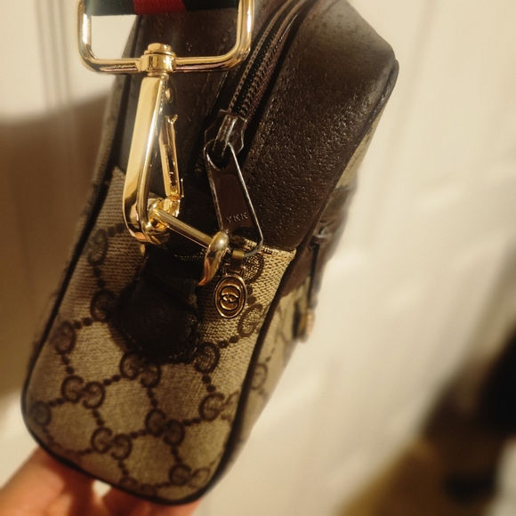 Authentic Vintage Gucci Supreme Bag - Picture 6 of 13